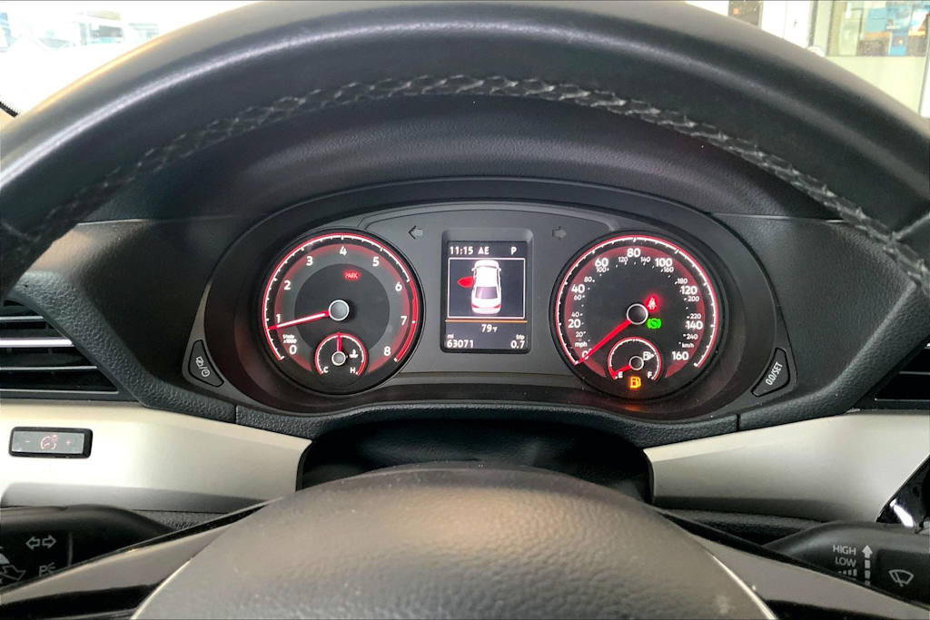 Thumbnail: 2021 Volkswagen Passat - 18