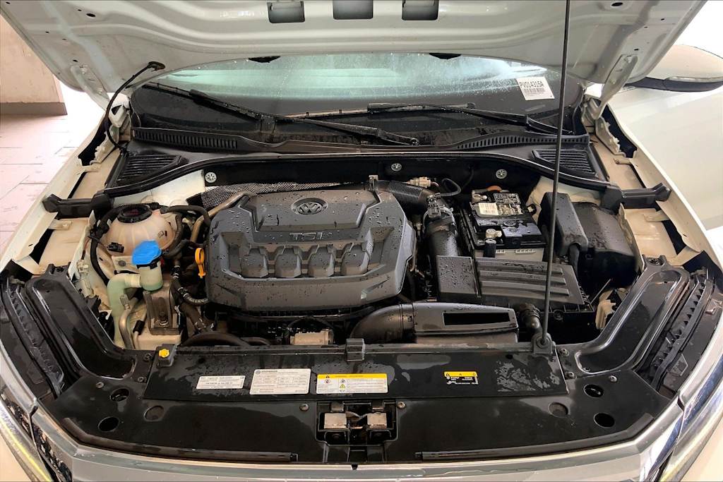 Thumbnail: 2021 Volkswagen Passat - 9
