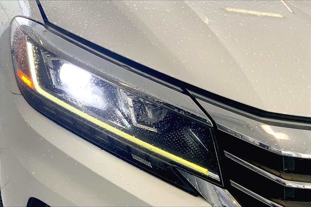 Thumbnail: 2021 Volkswagen Passat - 31