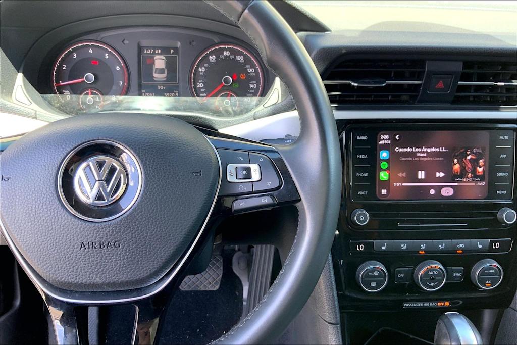 Thumbnail: 2022 Volkswagen Passat - 25