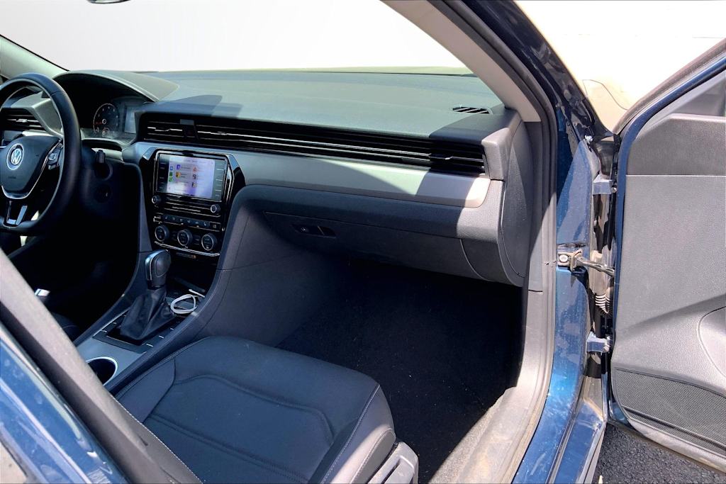 Thumbnail: 2022 Volkswagen Passat - 15