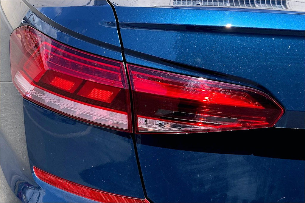 Thumbnail: 2022 Volkswagen Passat - 32