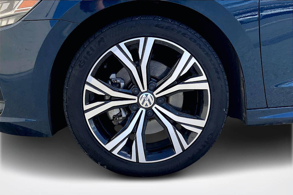Thumbnail: 2022 Volkswagen Passat - 8