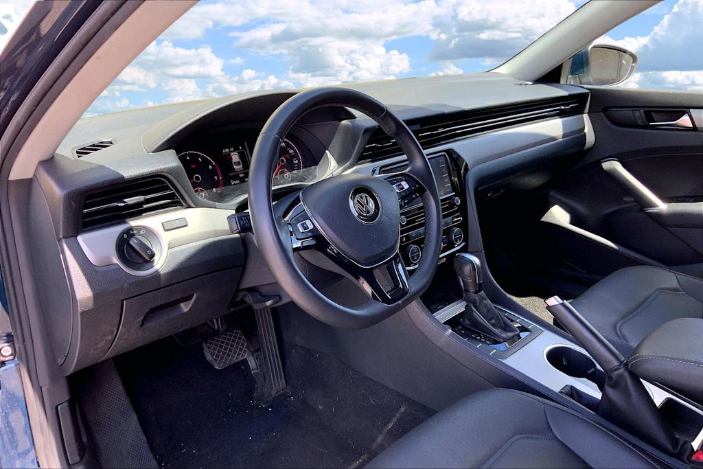 Thumbnail: 2022 Volkswagen Passat - 2