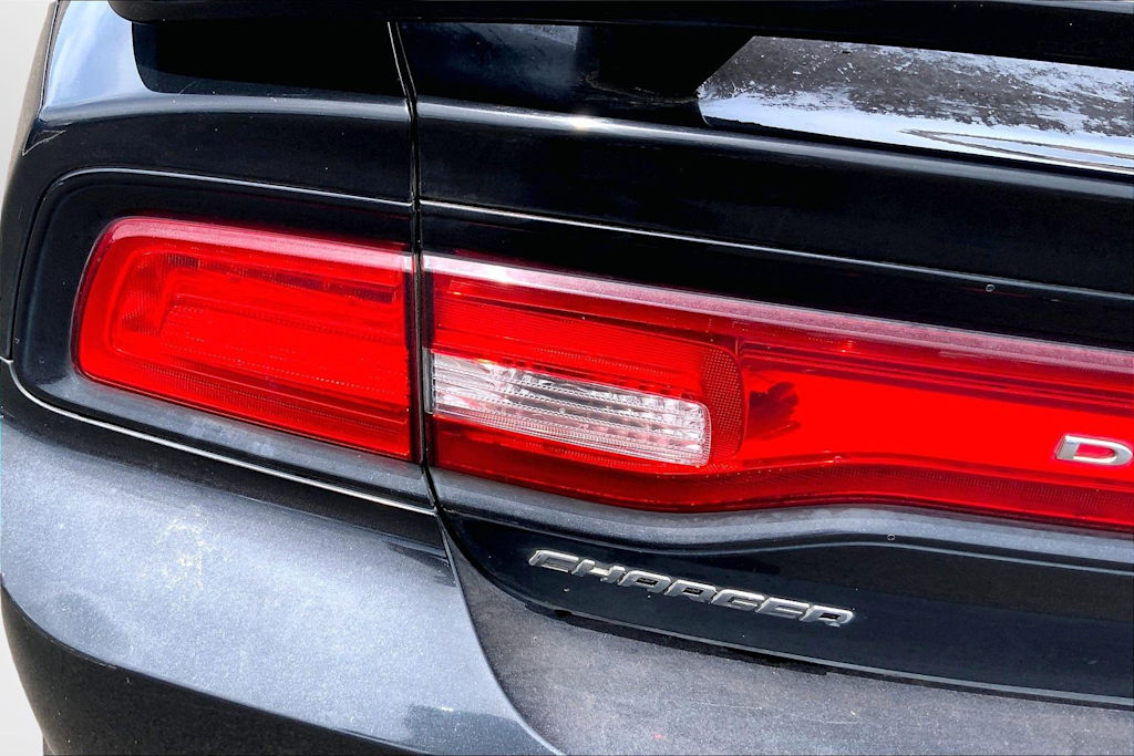 Thumbnail: 2013 Dodge Charger - 32