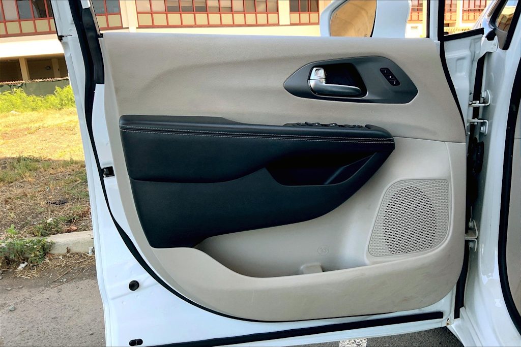 Thumbnail: 2022 Chrysler Pacifica - 26