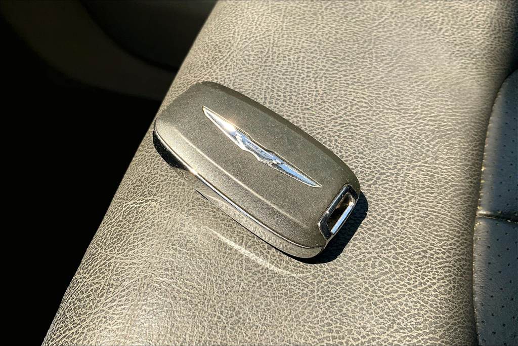 Thumbnail: 2022 Chrysler Pacifica - 18