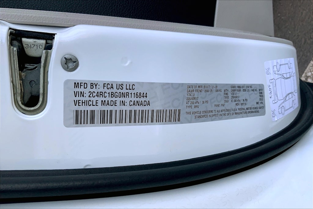 Thumbnail: 2022 Chrysler Pacifica - 19