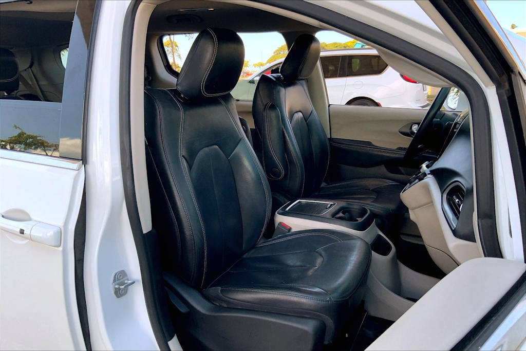 Thumbnail: 2022 Chrysler Pacifica - 11