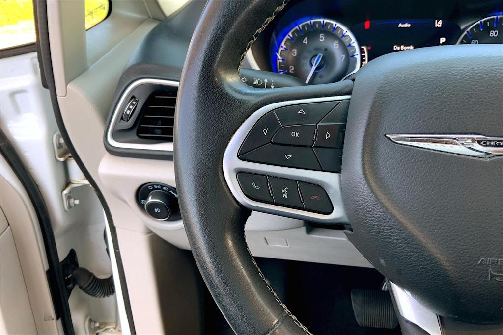 Thumbnail: 2022 Chrysler Pacifica - 23