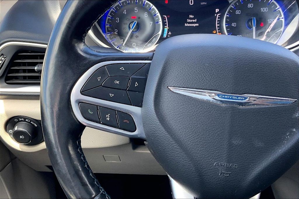 Thumbnail: 2021 Chrysler Pacifica - 24