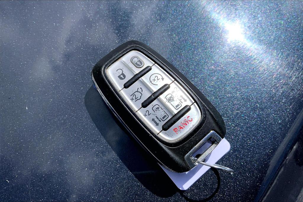 Thumbnail: 2021 Chrysler Pacifica - 19