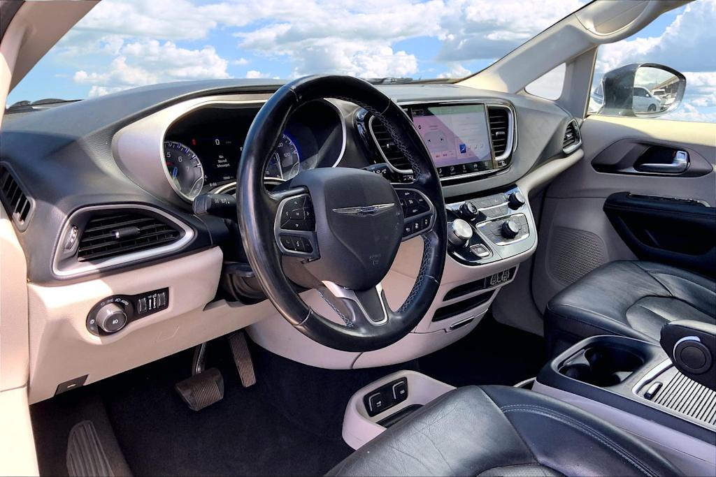 Thumbnail: 2021 Chrysler Pacifica - 2