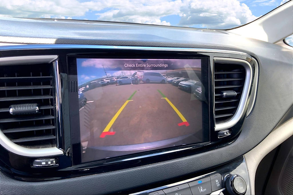 Thumbnail: 2021 Chrysler Pacifica - 26