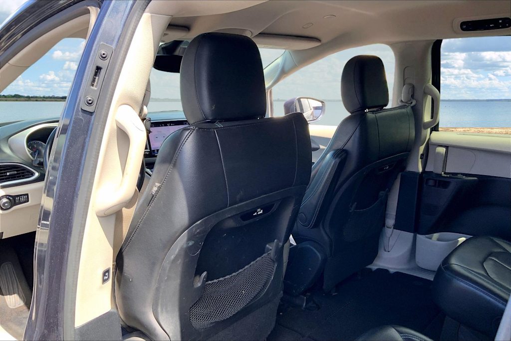 Thumbnail: 2021 Chrysler Pacifica - 13
