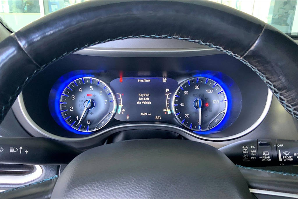 Thumbnail: 2021 Chrysler Pacifica - 17