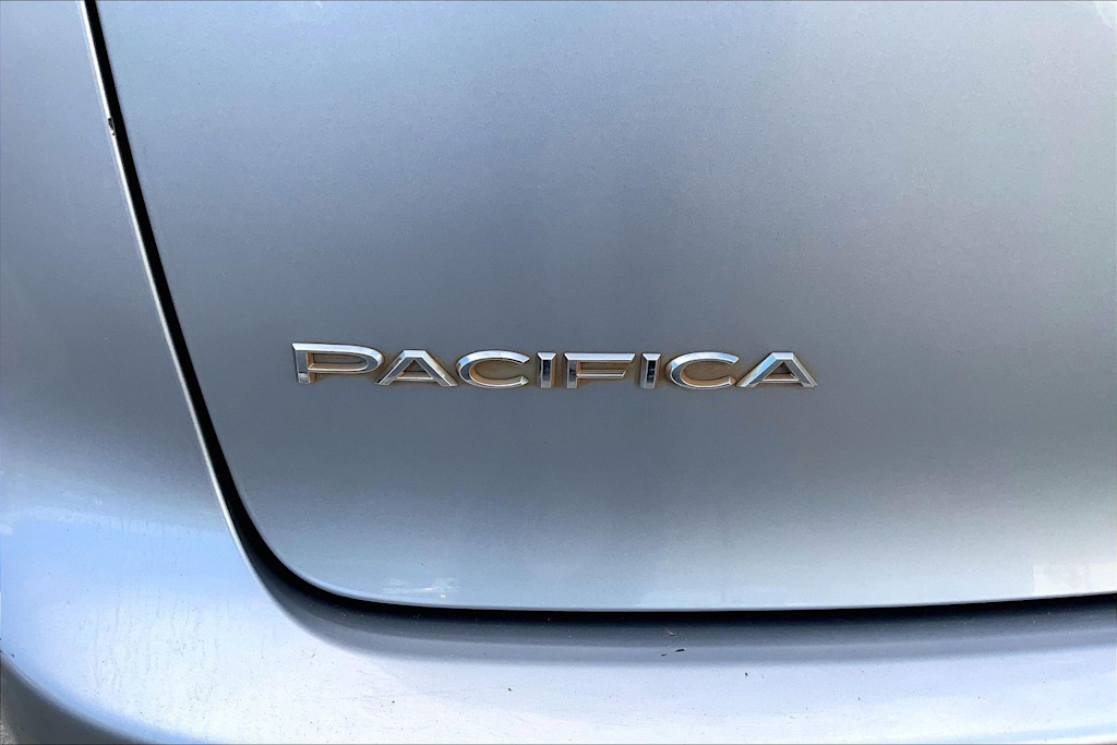 Thumbnail: 2021 Chrysler Pacifica - 7