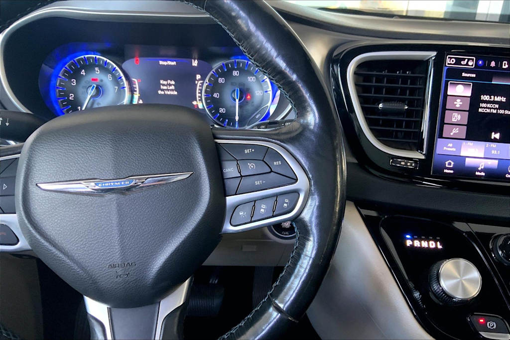 Thumbnail: 2021 Chrysler Pacifica - 26