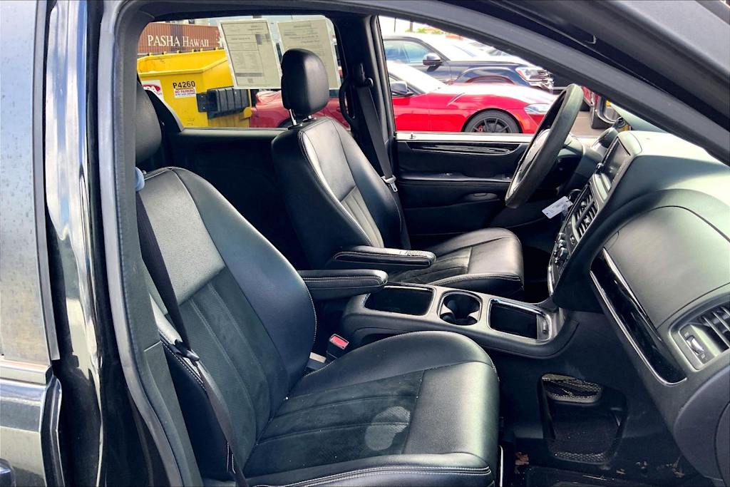 Thumbnail: 2019 Dodge Grand Caravan - 12
