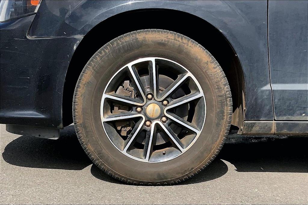 Thumbnail: 2019 Dodge Grand Caravan - 8