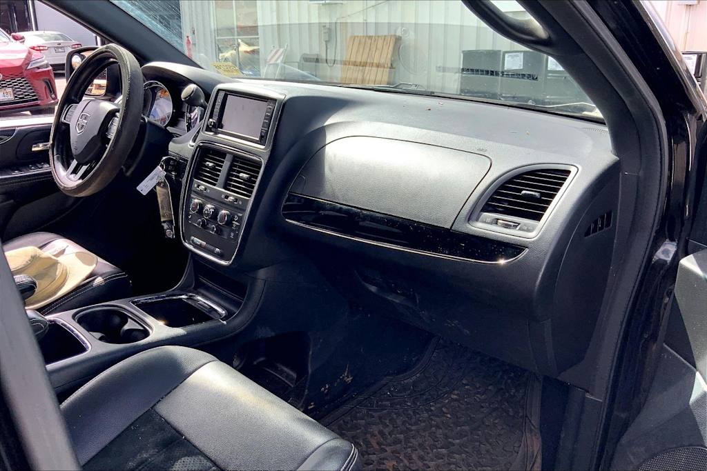 Thumbnail: 2019 Dodge Grand Caravan - 15