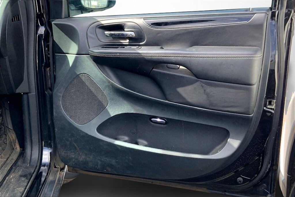 Thumbnail: 2019 Dodge Grand Caravan - 28