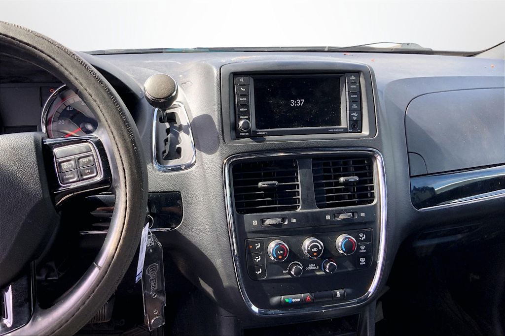 Thumbnail: 2019 Dodge Grand Caravan - 16