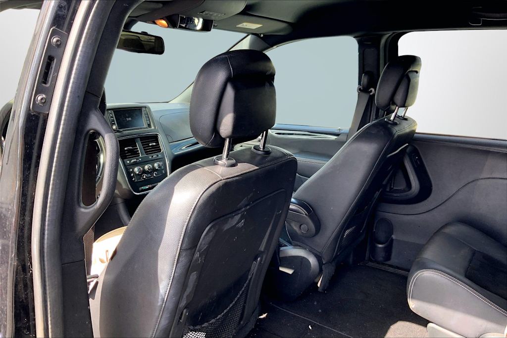 Thumbnail: 2019 Dodge Grand Caravan - 13