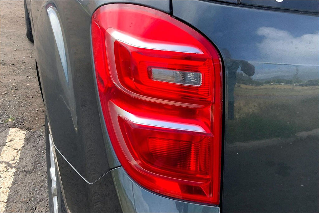 Thumbnail: 2017 Chevrolet Equinox - 32