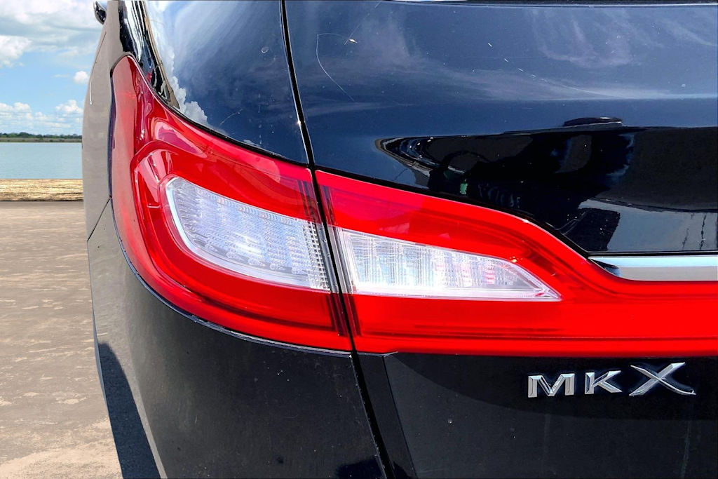 Thumbnail: 2017 Lincoln MKX - 32