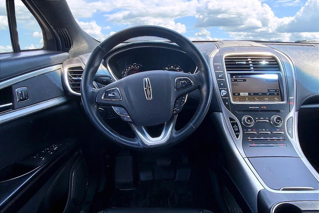 Thumbnail: 2017 Lincoln MKX - 14