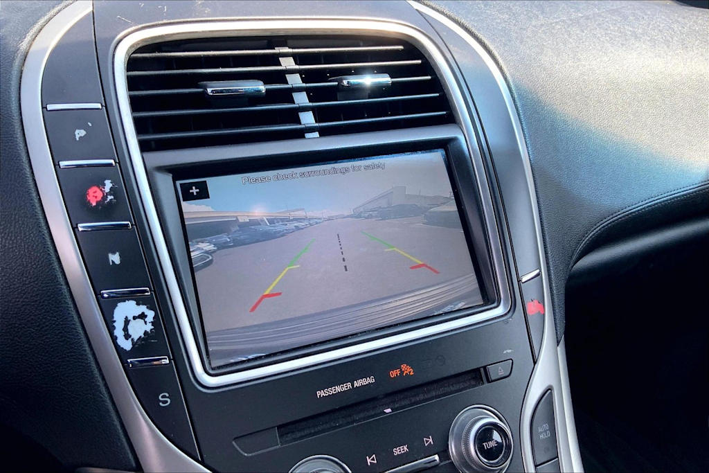 Thumbnail: 2017 Lincoln MKX - 16