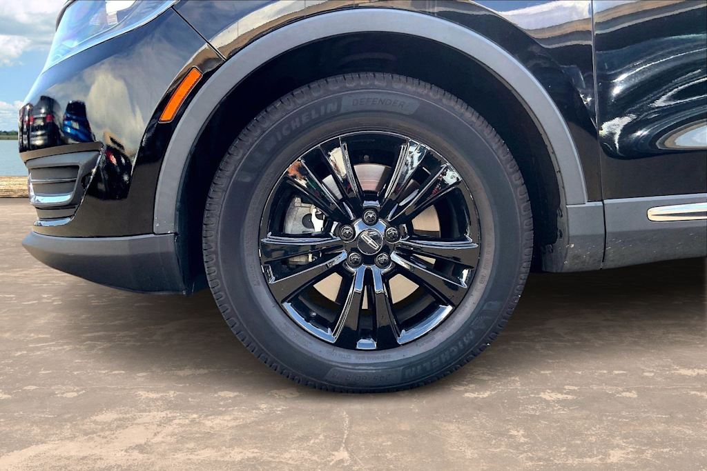 Thumbnail: 2017 Lincoln MKX - 8