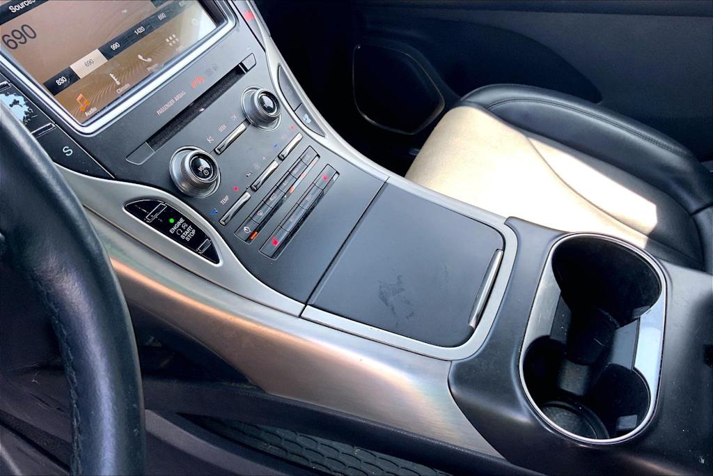 Thumbnail: 2017 Lincoln MKX - 17