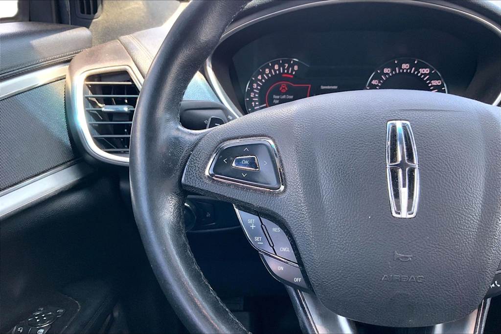 Thumbnail: 2017 Lincoln MKX - 25