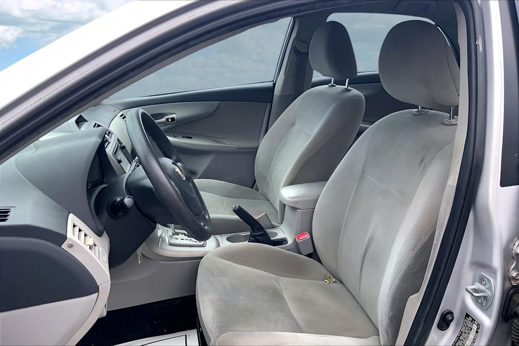 Thumbnail: 2012 Toyota Corolla - 11