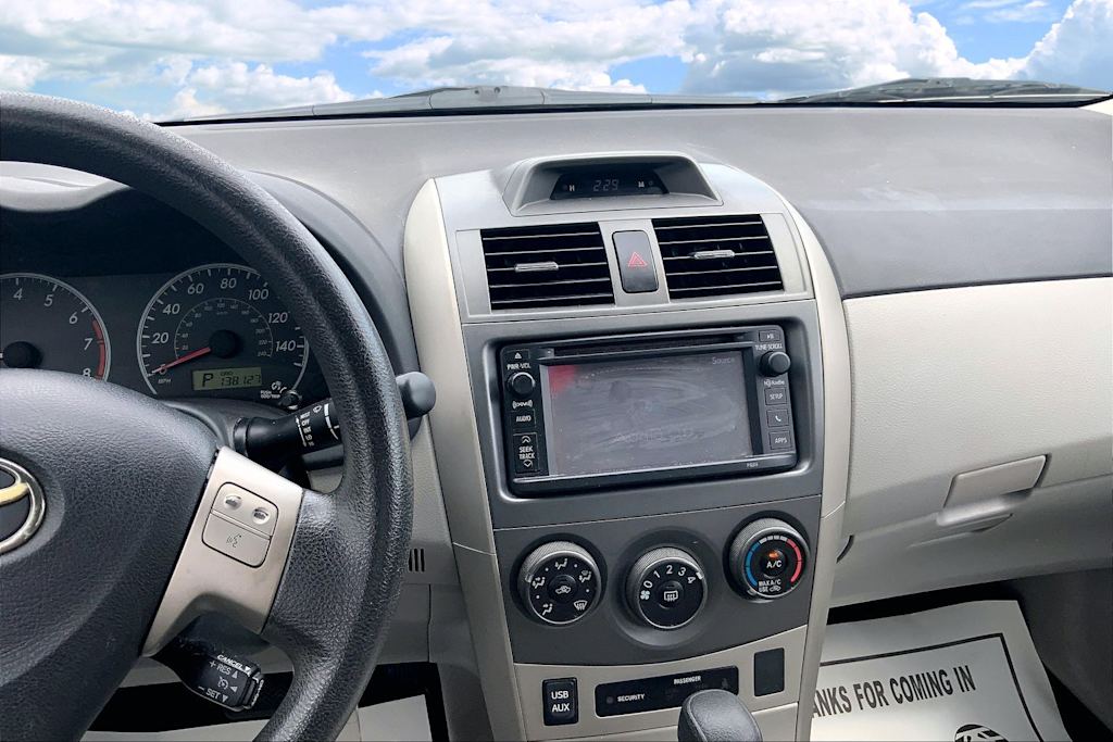 Thumbnail: 2012 Toyota Corolla - 16
