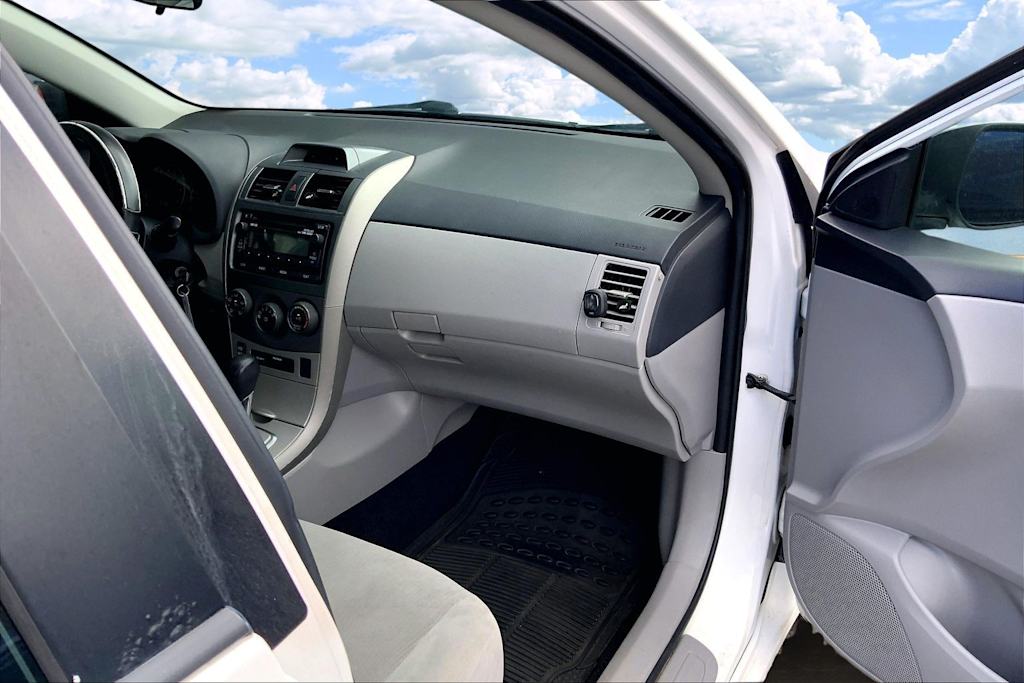 Thumbnail: 2012 Toyota Corolla - 24