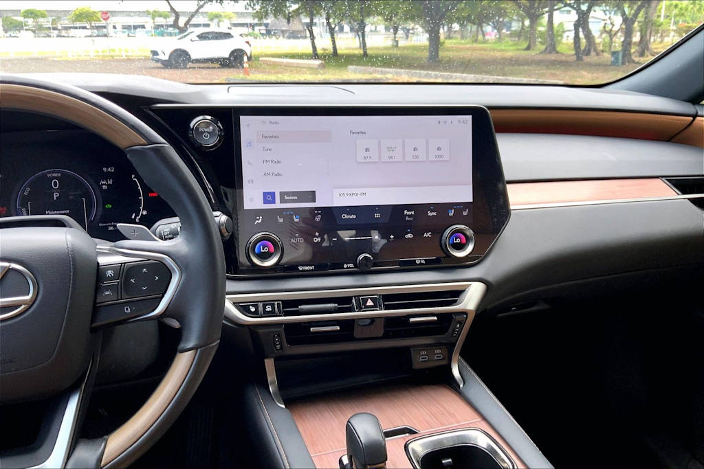 Thumbnail: 2024 Lexus RX - 16