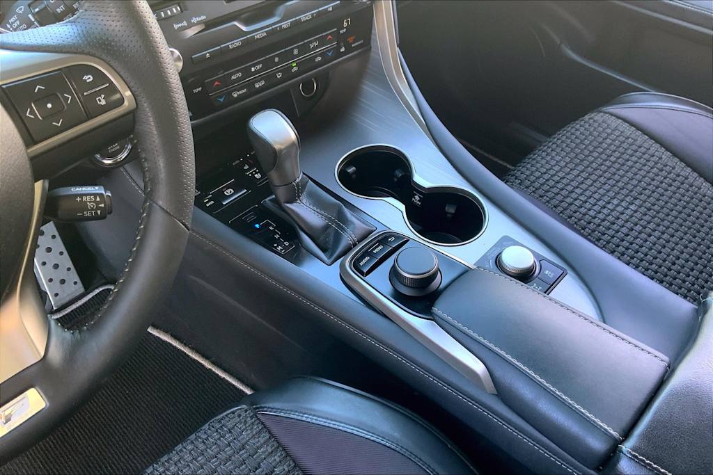 Thumbnail: 2016 Lexus RX - 15