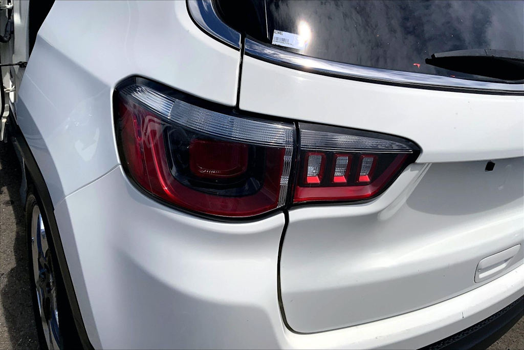 Thumbnail: 2020 Jeep Compass - 32