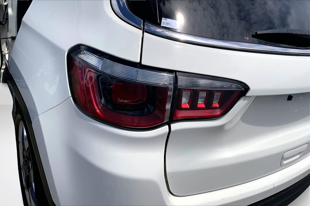 Thumbnail: 2020 Jeep Compass - 32