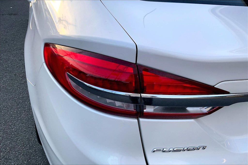 Thumbnail: 2018 Ford Fusion - 32