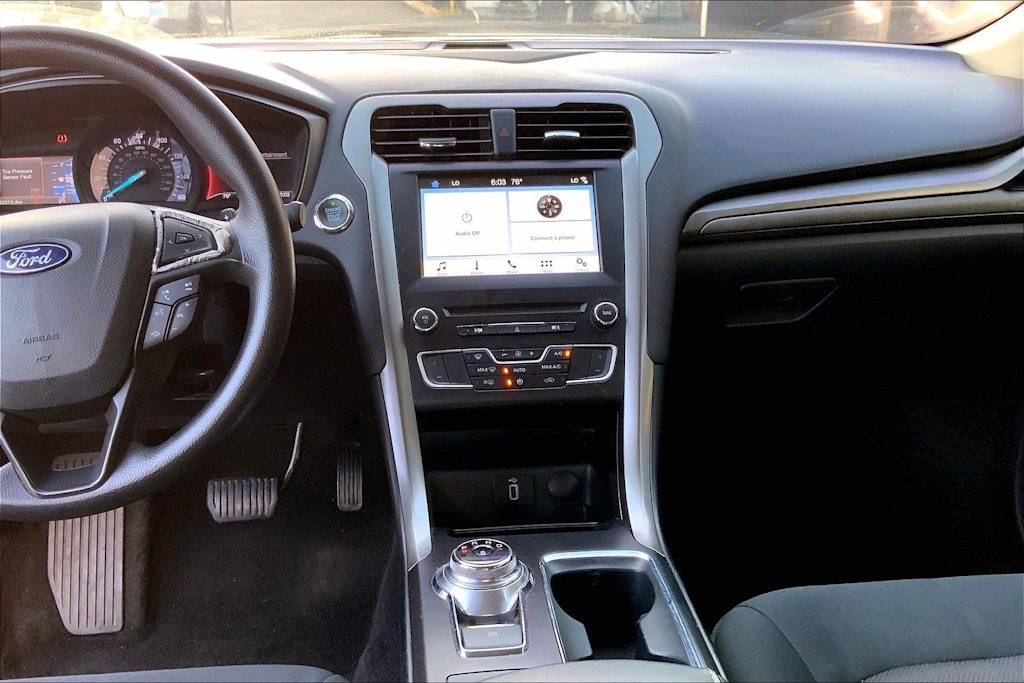 Thumbnail: 2018 Ford Fusion - 15