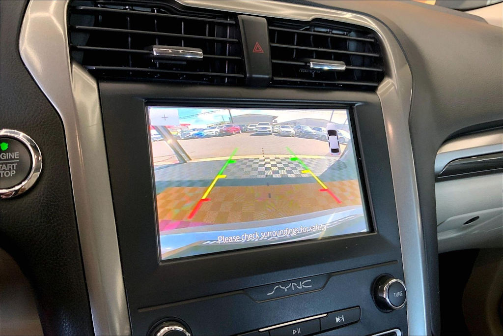 Thumbnail: 2020 Ford Fusion - 16