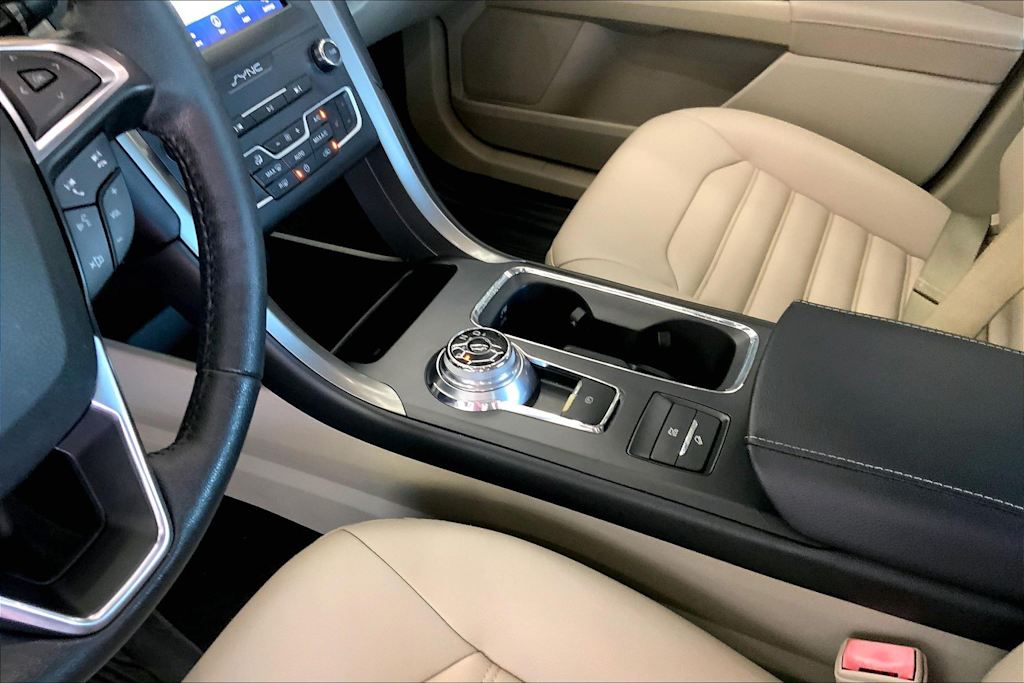 Thumbnail: 2020 Ford Fusion - 17