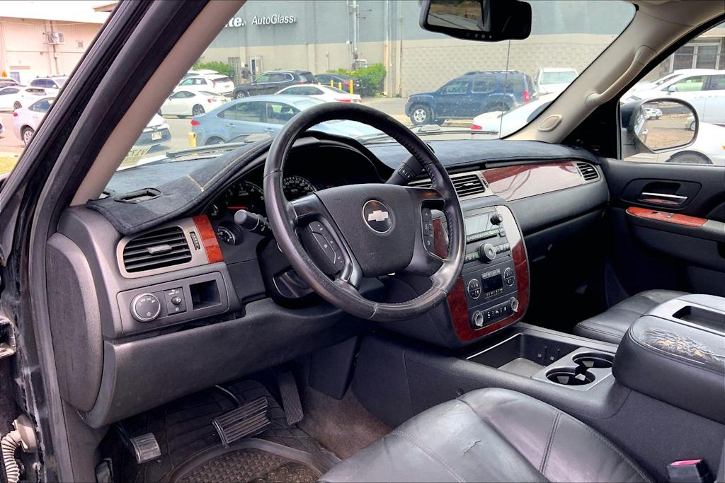 Thumbnail: 2010 Chevrolet Avalanche 1500 - 2