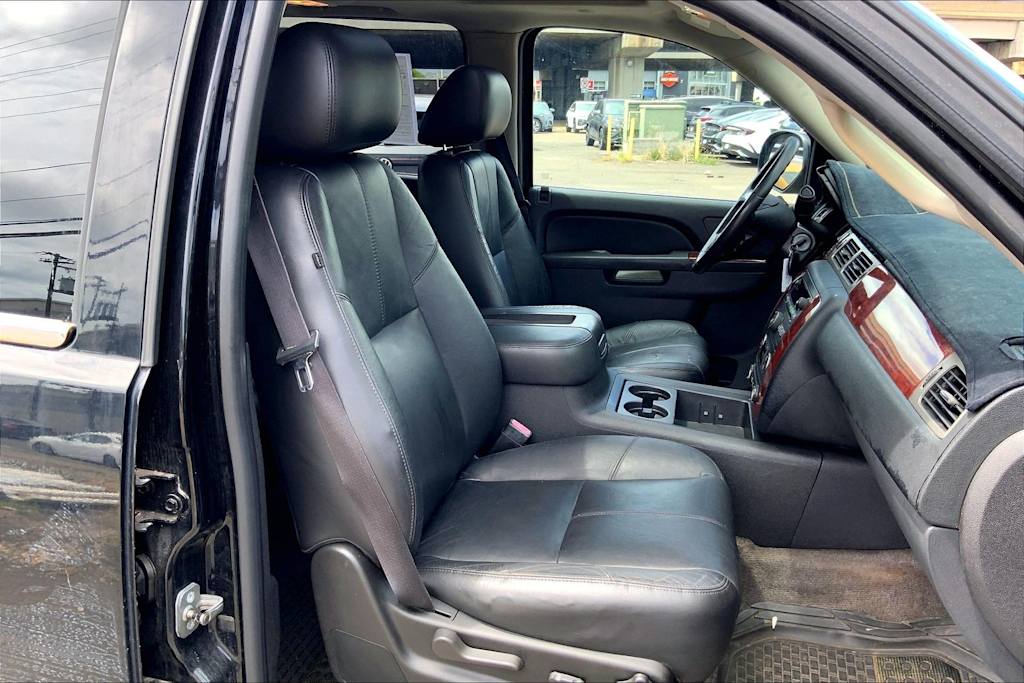 Thumbnail: 2010 Chevrolet Avalanche 1500 - 12