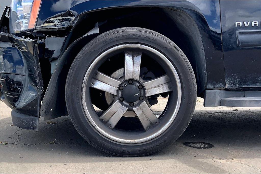 Thumbnail: 2010 Chevrolet Avalanche 1500 - 8