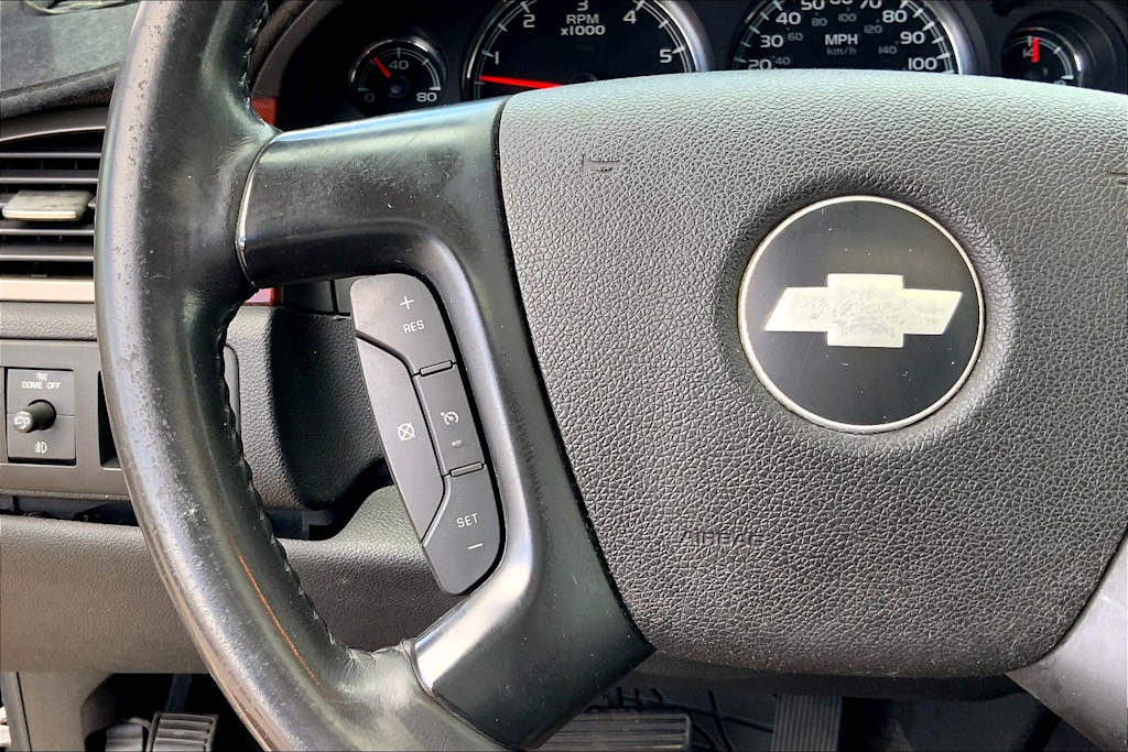 Thumbnail: 2010 Chevrolet Avalanche 1500 - 25